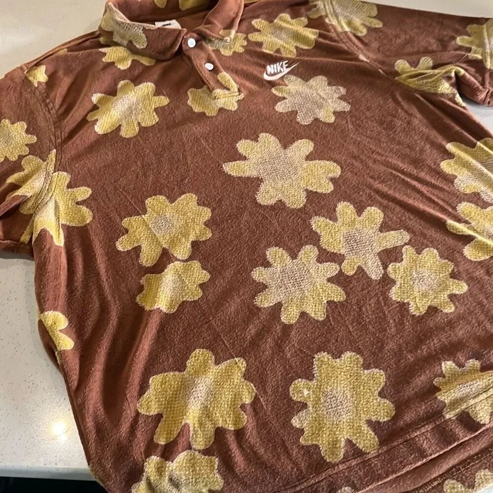 Nike Terry Brown Yellow Flower Mens Large